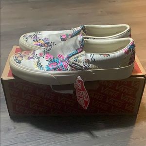 NWT floral Vans